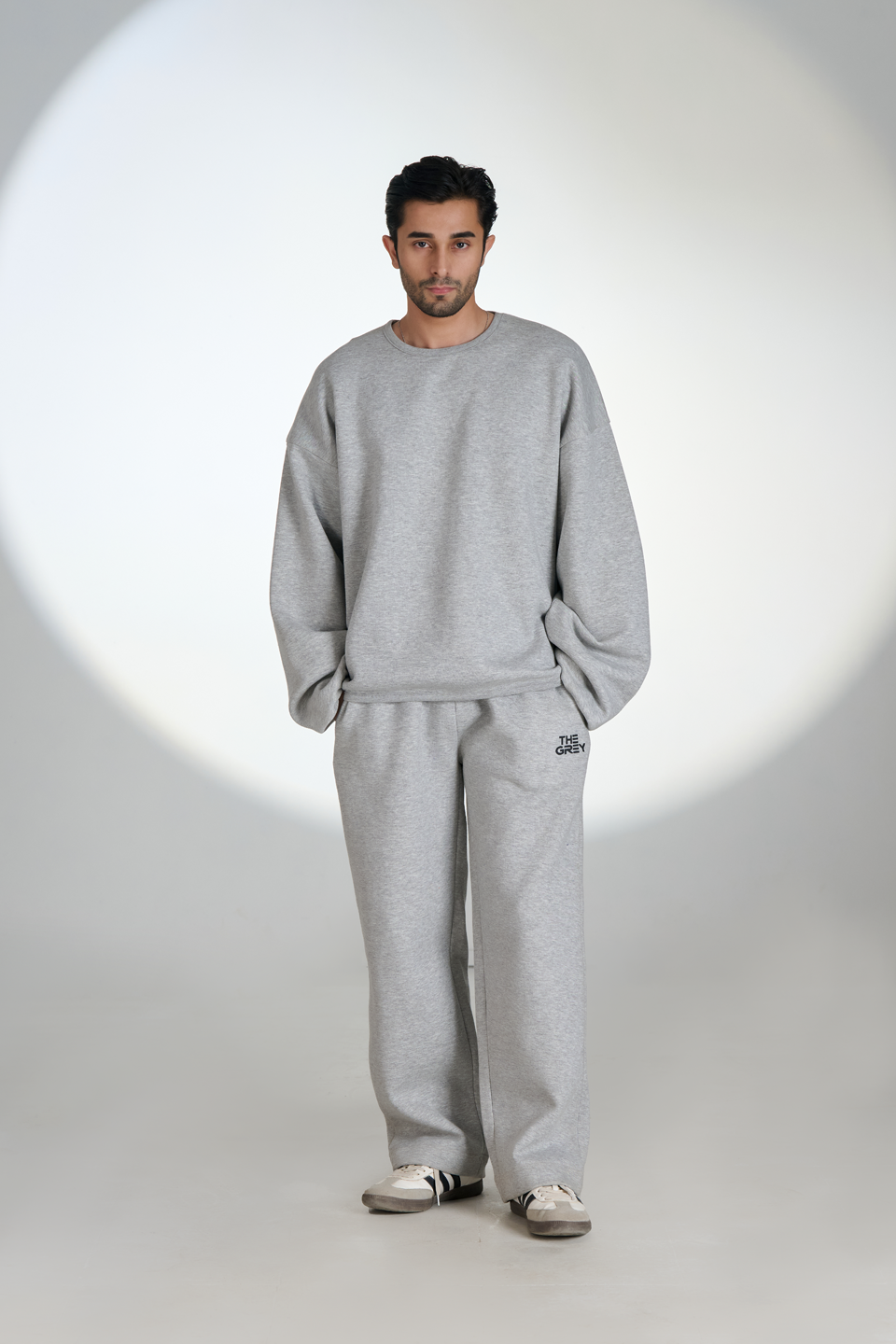 Fleece Relaxed Fit Drawstring Sweatpants (Heather Gray)